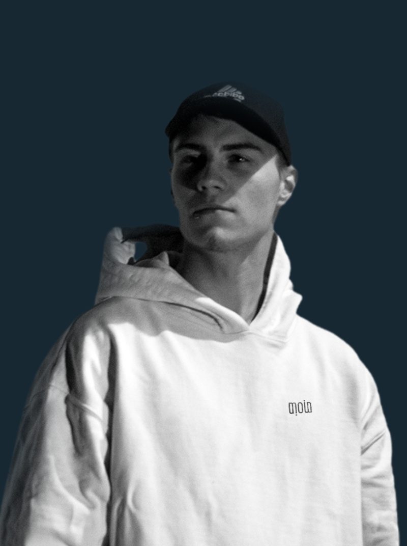 Lukas Eggers, UX/UI Designer, Brand Designer und Webdesigner